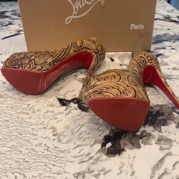 Christian louboutin heels - Picture 6 of 7